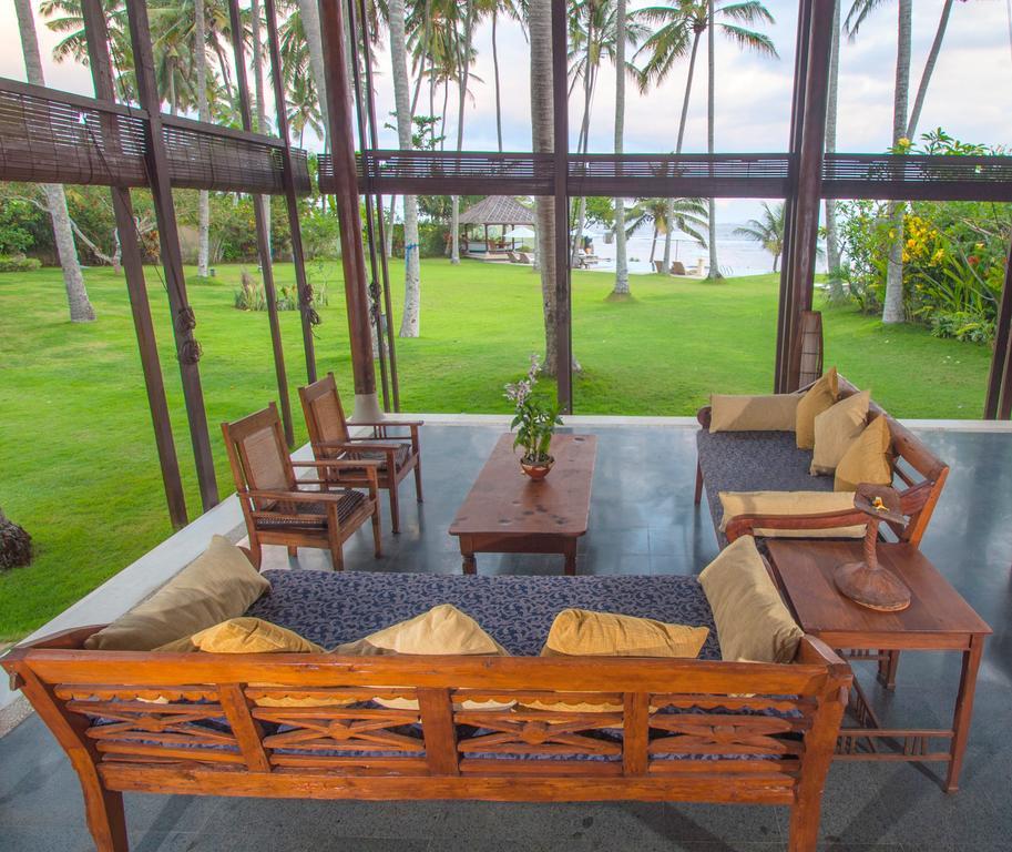 Oceanfront Citakara Sari Villas Candi Dasa  Exterior photo